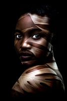 Femme de Monstera d'or