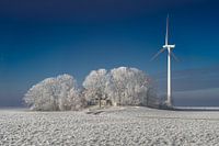 Moulin à vent près de la ferme