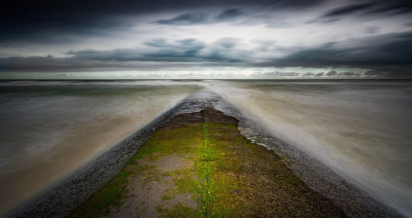 Breakwater by Sam Mannaerts