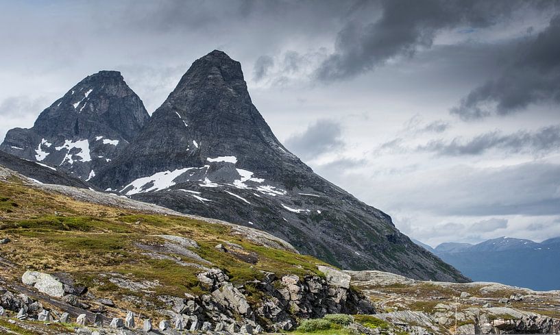 Mountain scenery Norway by Harry Punter