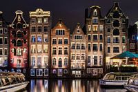 Das schöne Amsterdam bei Nacht