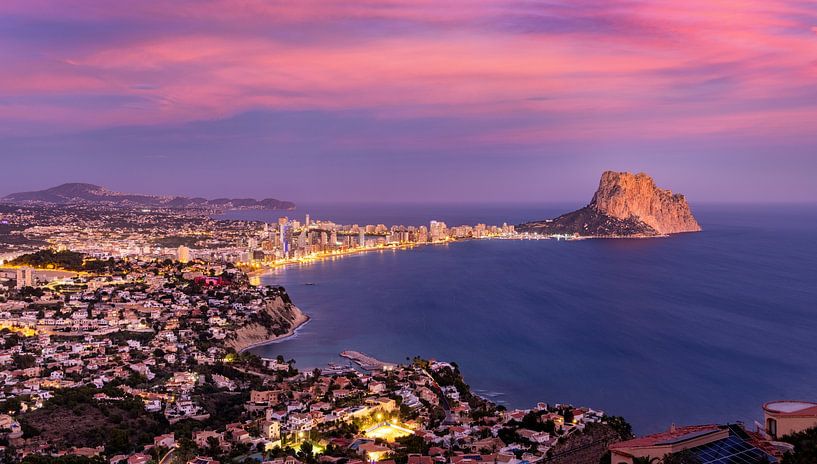Blick auf Calpe bei Sonnenuntergang, Spanien von Adelheid Smitt