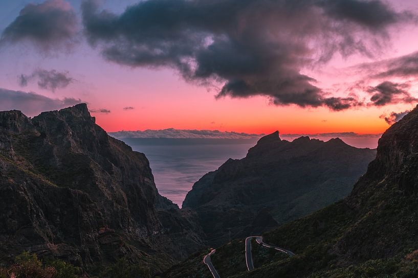 Sonnenuntergang im Tal von michael regeer