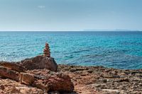 Erholsamer Blick auf das blaue Meer Mallorcas