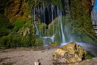 Der bunte Wasserfall in Dreimühlen