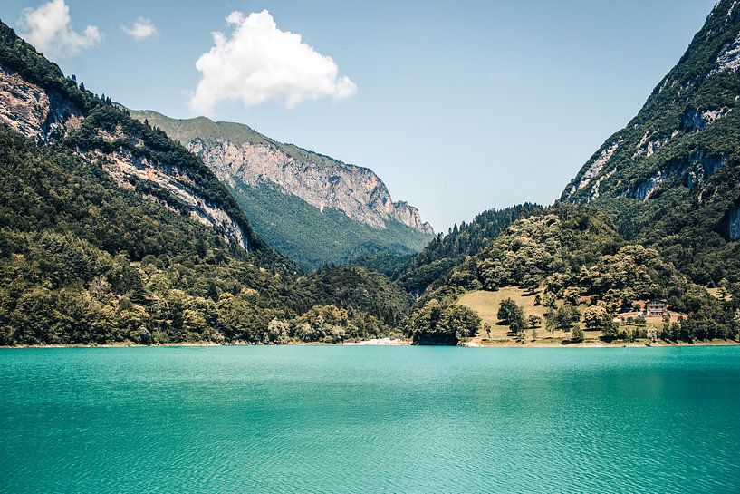 Lago di Tenno dans le Trentin, Italie par Expeditie Aardbol