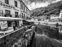 Black and white photo of restaurant in Brantôme