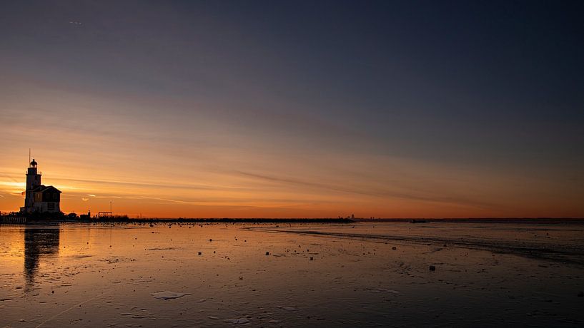 Pferd von Marken bei Sonnenaufgang von Hans de Waay