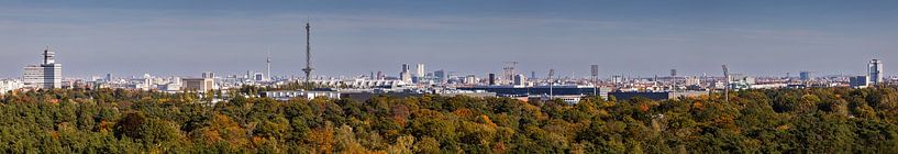 Berlin Panorama Skyline mit Funk- und Fernsehturm Extrabreit von Frank Herrmann