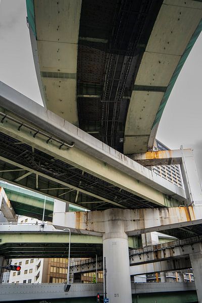 Le labyrinthe de béton d'Osaka II par The Wandering Piston