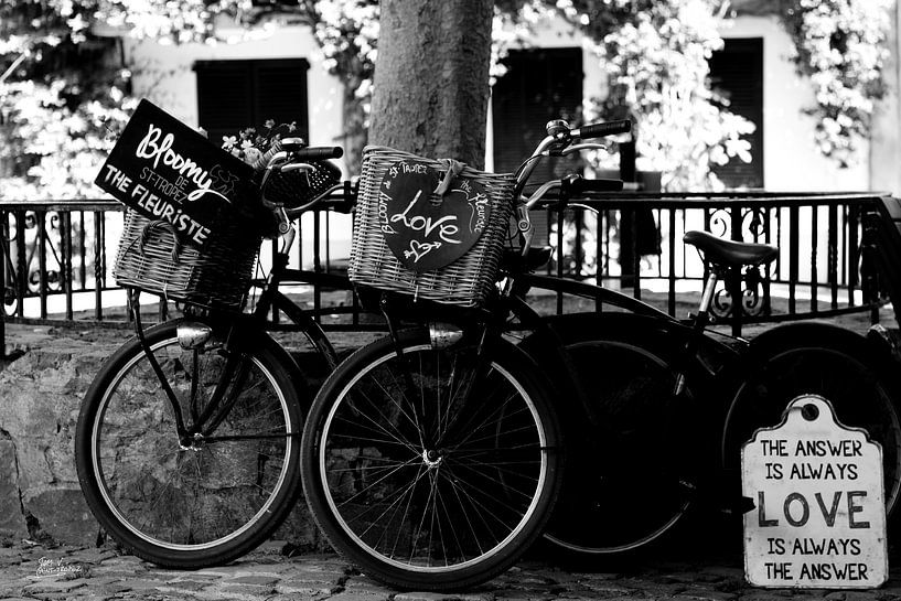 Love in Saint-Tropez by Tom Vandenhende