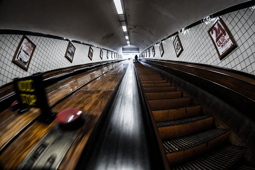 Fahrende Rolltreppe von Linda Raaphorst