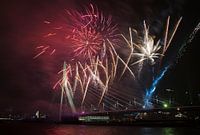 vuurwerk bij de Erasmusbrug