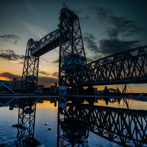 Das Hef am Abendhimmel von Hans de Waay