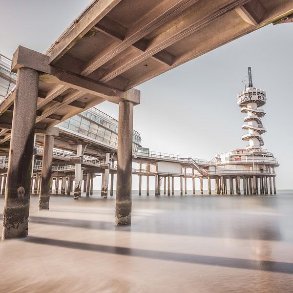 Pier à Scheveningen par Albert Mendelewski