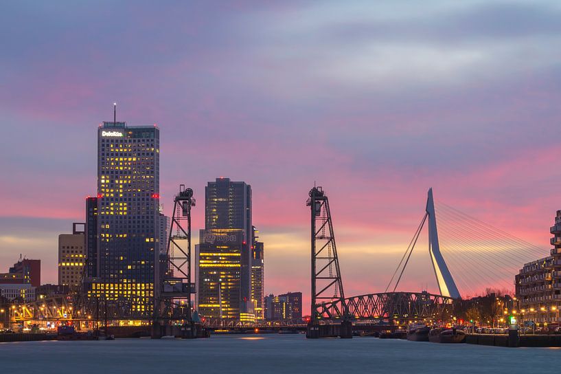 Slightly in Rotterdam  by Jan Koppelaar Fotografie