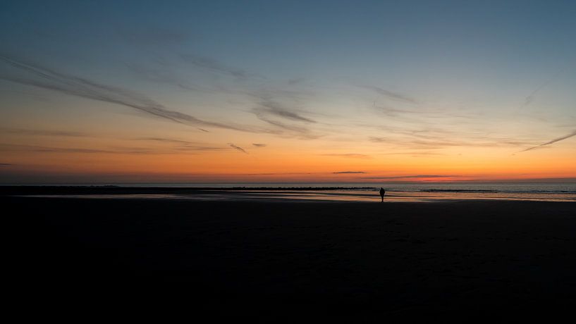 Strandspaziergang bei Sonnenuntergang von Rik Verslype