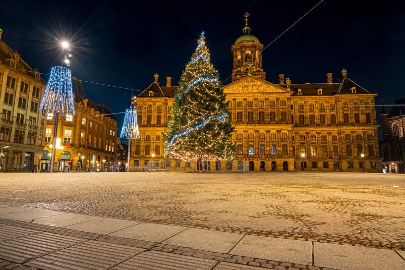 Weihnachten auf dem Dam-Platz in Amsterdam bei Nacht von Eye on You