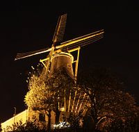 Molen de Windhond bij nacht.