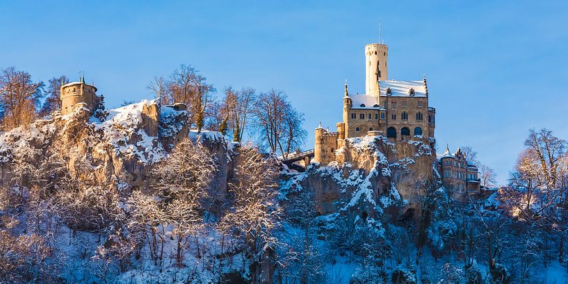 Château de Lichtenstein dans le Jura souabe par Werner Dieterich