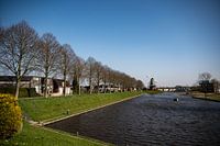 Mühle De Hoop in Dokkum: Eine ikonische Aussicht über die Grachten