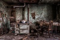 Altmodische Küche in einem verlassenen Gebäude