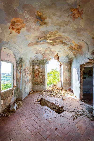 Lost Place - ich liebe diese Art der kunstvoll verzierten Decken - Ruinen einer italienischen Villa von Gentleman of Decay