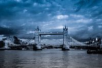 Nuages au-dessus du Tower Bridge