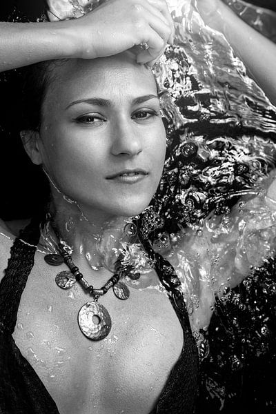 Black Water von Silvio Schoisswohl