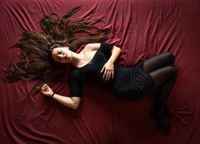 Se reposer élégamment avec une aura de vos propres cheveux par Werner Lerooy