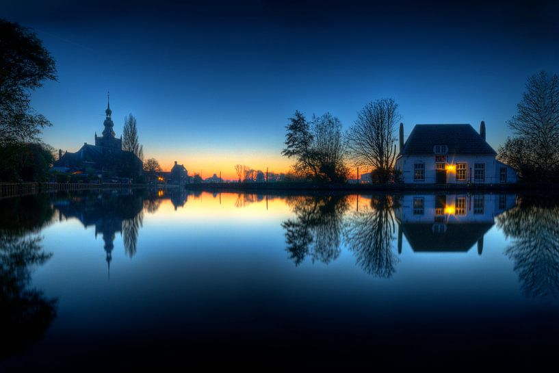 Blaue Stunde / Overschie / Veerhuis von Rob de Voogd / zzapback