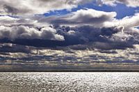 Sky in turmoil - Light over the lake