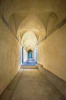 Ein alter Klostereingang in Frankreich