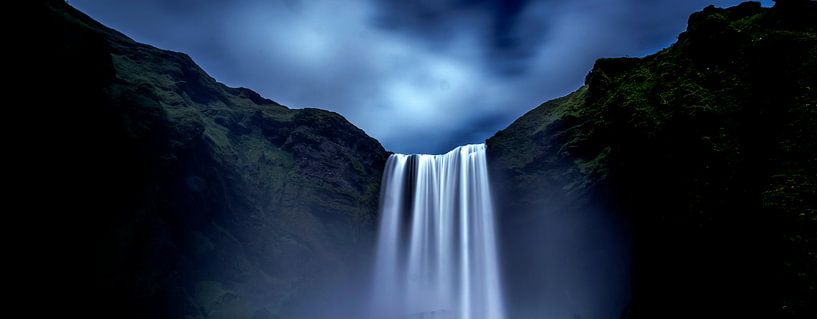 Iceland Skógafoss by Maarten van der Voorde