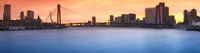 Panorama: Willemsbrug met skyline en  mooie zonsondergang RawBird Photo's Wouter Putter