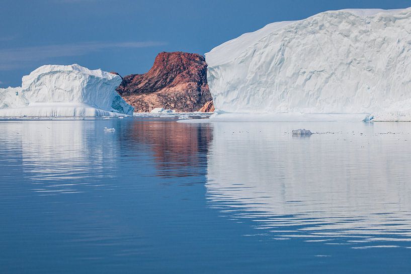Icebergs dans le fjord d'Upernavik, Groenland. par Martijn Smeets