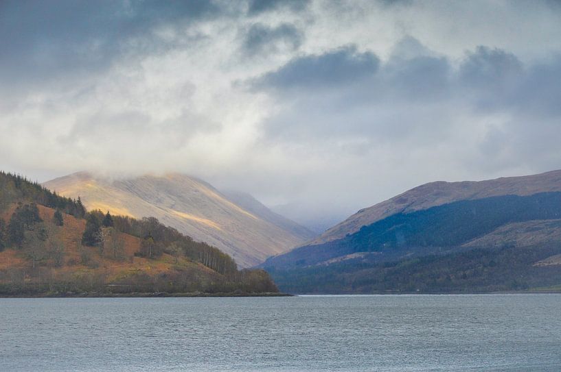 Regen in Inveraray Schotland van Cilia Brandts