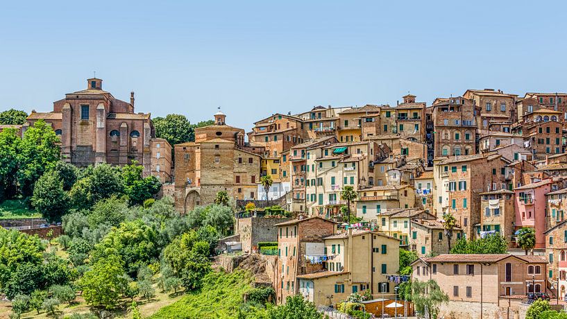 De vieilles maisons dans le centre de Sienne par Kok and Kok