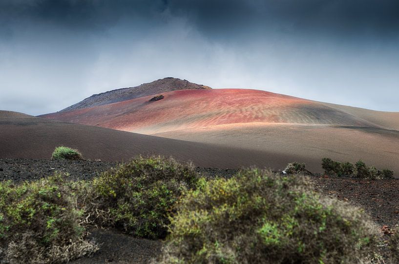 Paysage de volcan désolé par Mark Bolijn