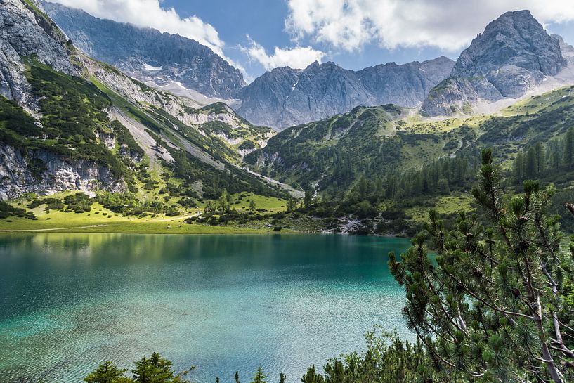 Lac de montagne dans les Alpes par Peter Leenen