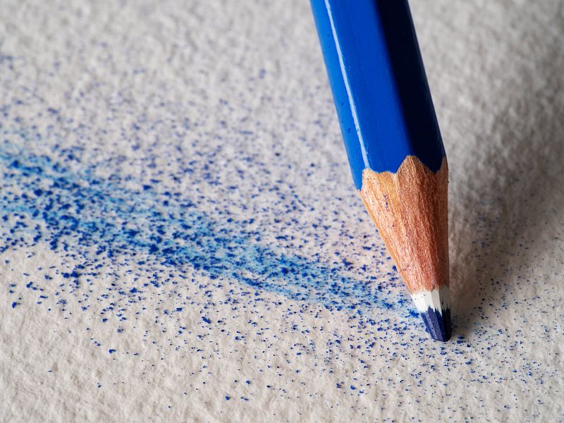 Le crayon bleu en détail par Andreas Müller