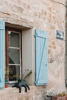 Spaziergang durch alte Dorfstraßen in der Provence | authentische und farbenfrohe Reisefotografie | Südfrankreich