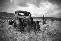 Rostiger alter Pickup-Truck (in schwarz und weiß)