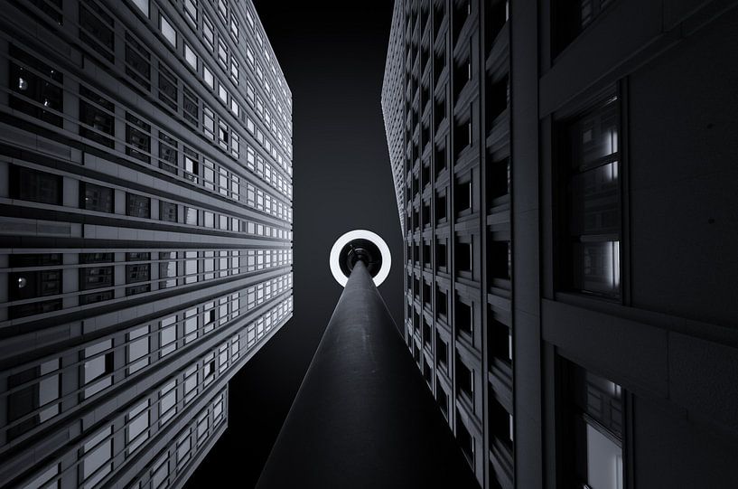 Source of Light van Igwe Aneke