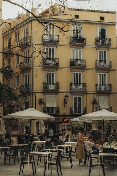 Tapas und Lebensfreude: Spanische Cafészene im Viertel von NZME Photography