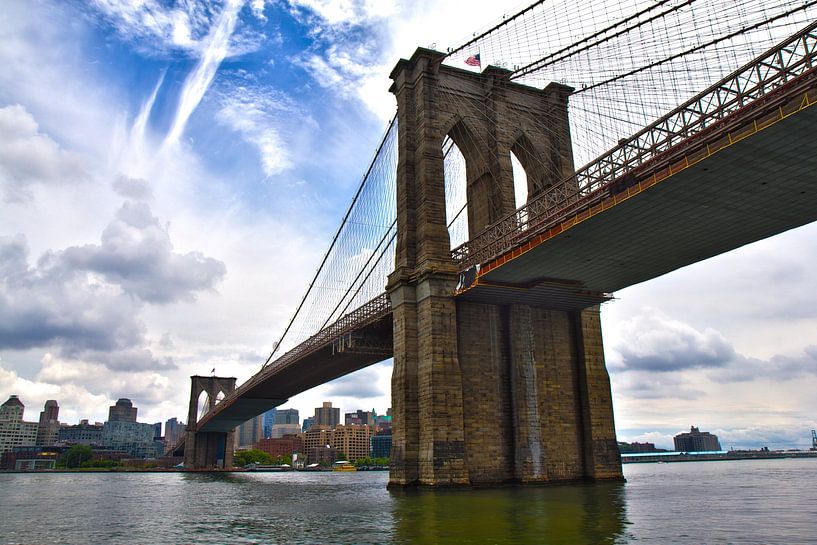 Brooklyn bridge, New York van Bert Broer