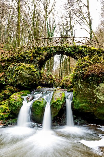 Waterval Schiessentümpel bij Mullerthal by Marco Schep