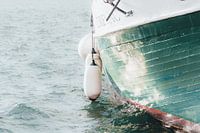 Grünes Boot an der Adriaküste