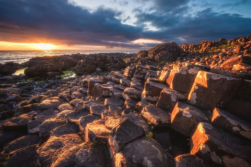 Nordirland Giant's Causeway Sonnenuntergang von Jean Claude Castor