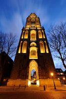 La tour Dom à Utrecht vue du Domplein